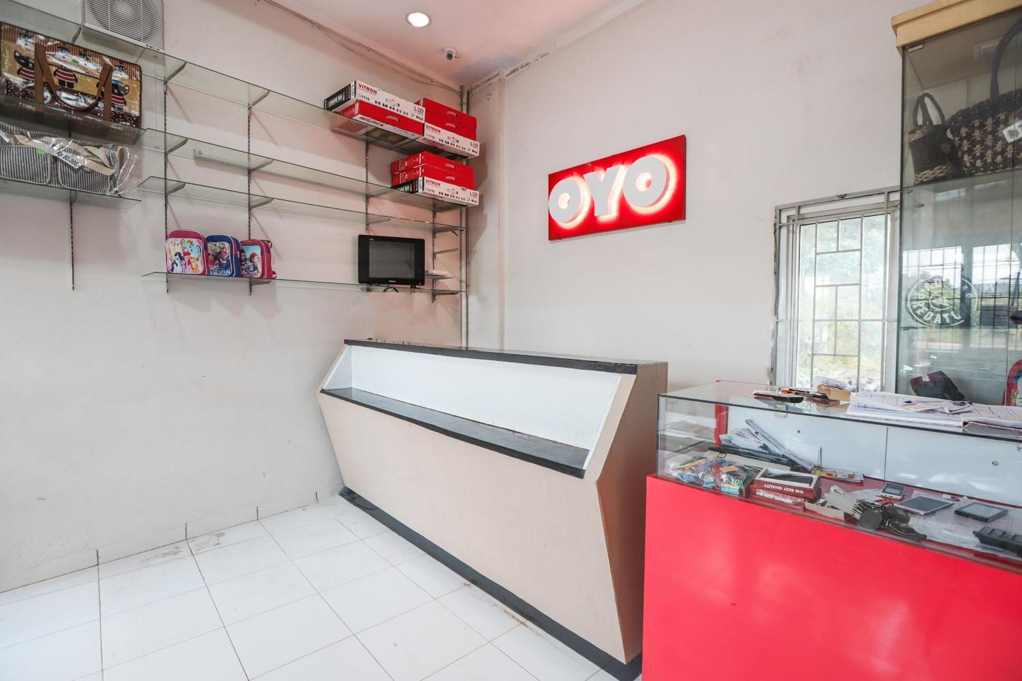 Oyo 387 Alfa Guest House Tegal  Exterior foto