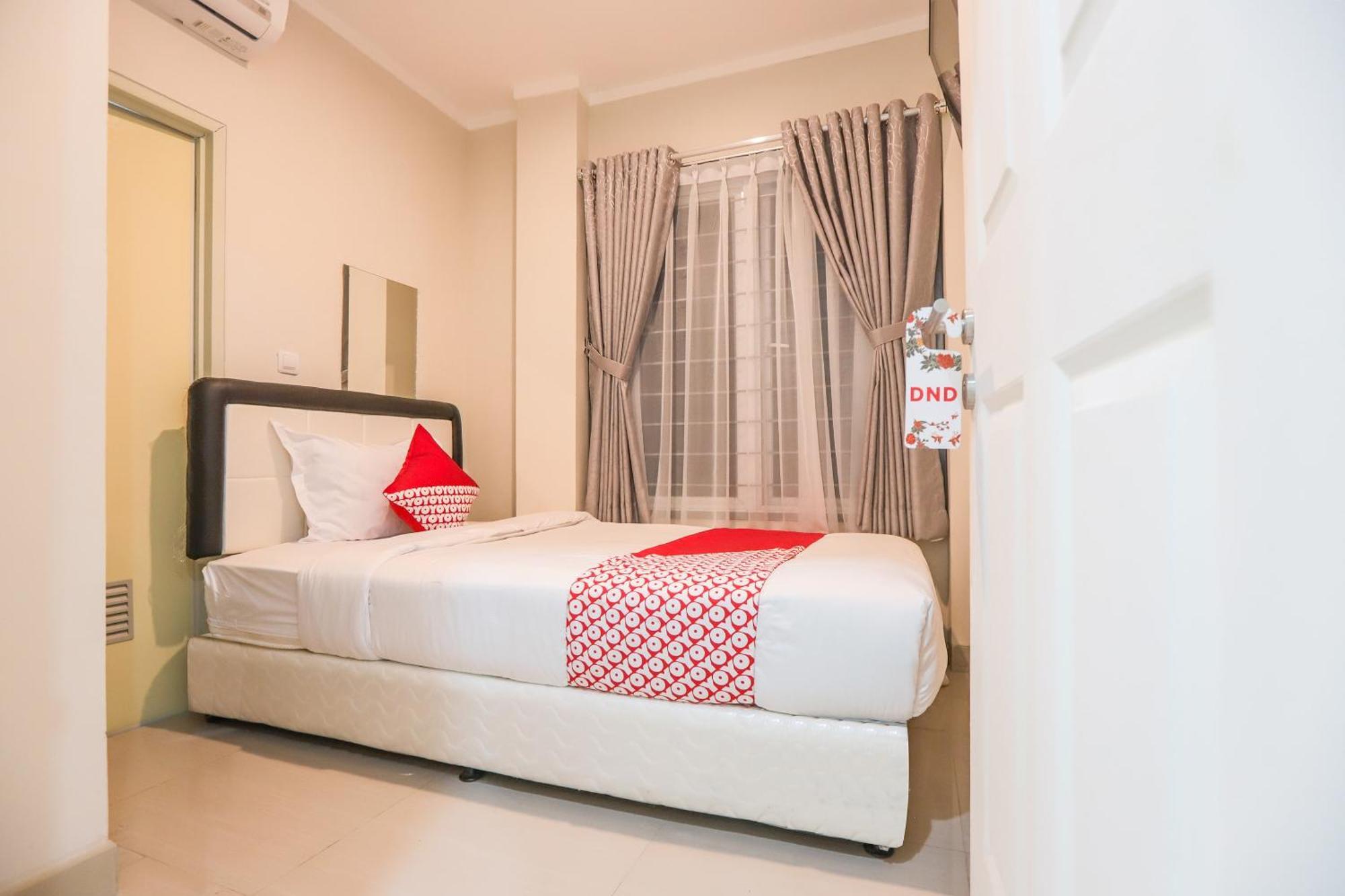 Oyo 387 Alfa Guest House Tegal  Exterior foto