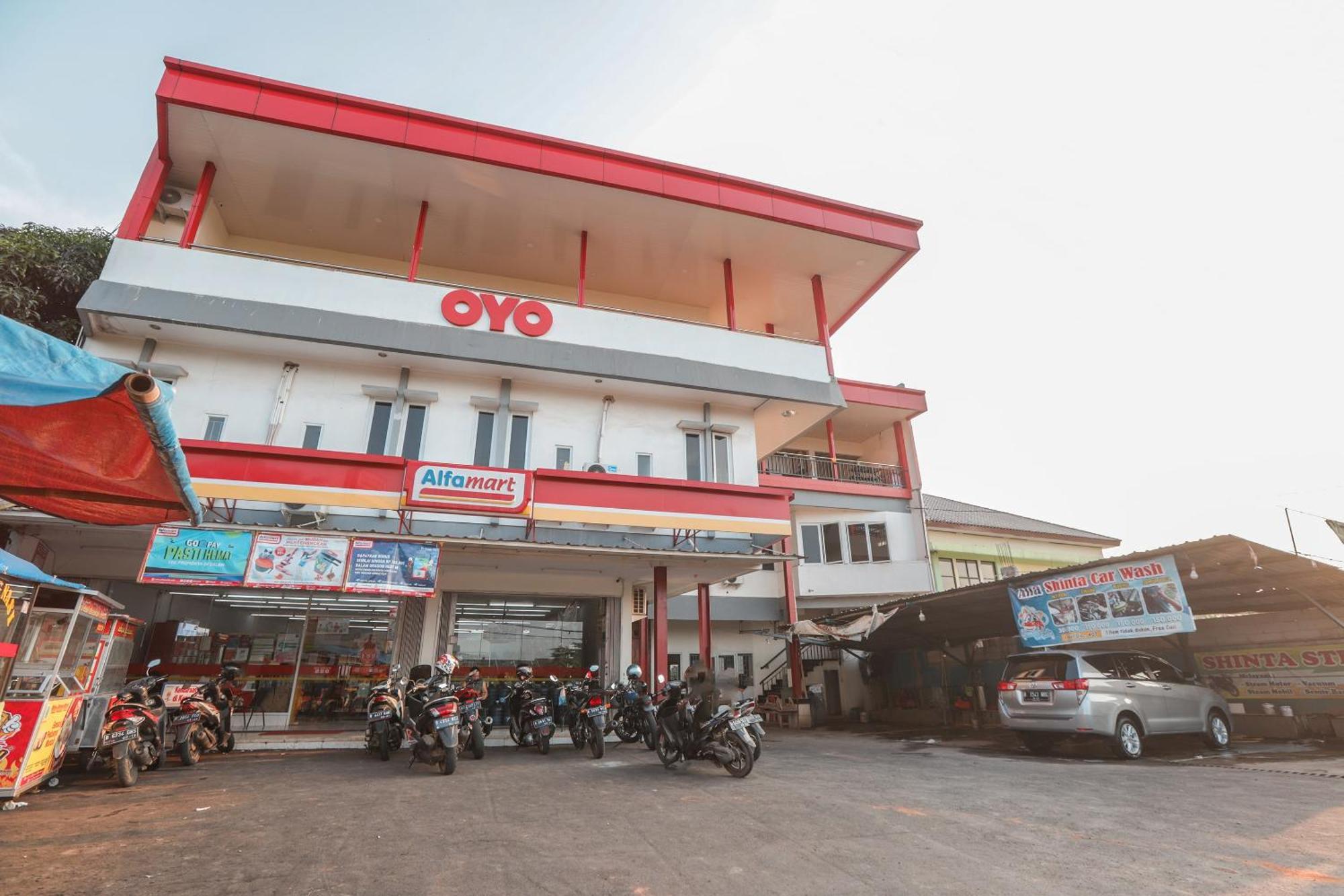 Oyo 387 Alfa Guest House Tegal  Exterior foto